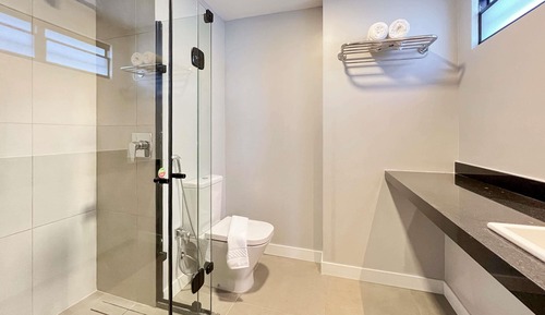 Habitación, varias camas