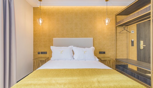 Habitación básica con 1 cama doble o 2 individuales