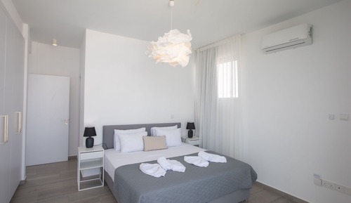 Villa, 4 habitaciones, piscina privada, vistas al jardín