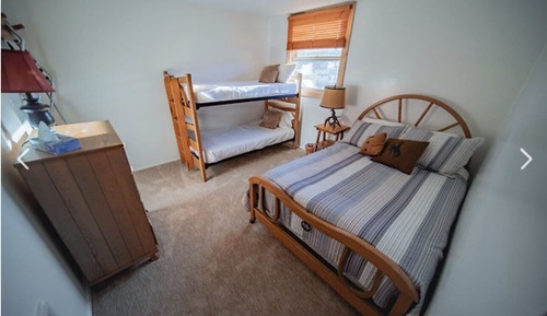 Habitación triple básica, varias camas