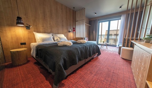 Habitación superior, vistas al parque