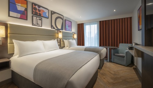Deluxe Double Double Room
