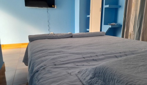Habitación Confort con 1 cama doble o 2 individuales, 1 cama de matrimonio grande
