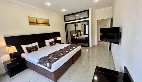 Apartamento ejecutivo, 2 habitaciones, vistas al río