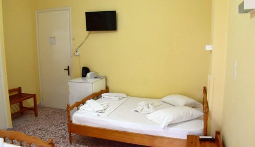 Habitación triple estándar, vistas parciales al mar