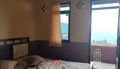 Habitación estándar con 1 cama doble o 2 individuales