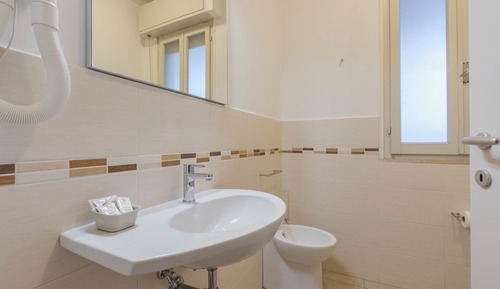 Habitación triple, balcón