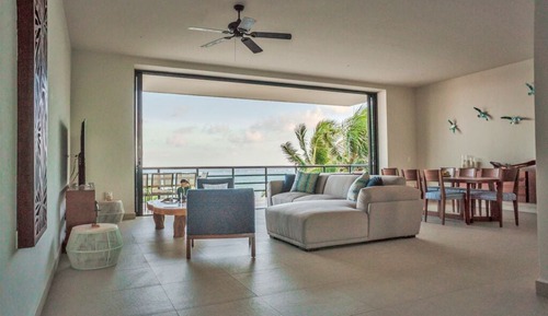 Apartamento exclusivo, 3 habitaciones, terraza, vistas al mar