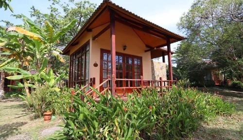 Deluxe Bungalow, Pool View