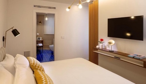 Suite ejecutiva, 1 cama de matrimonio grande con sofá cama, planta baja