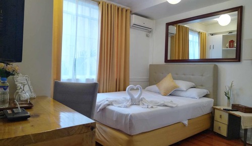 Habitación básica con 1 cama doble o 2 individuales