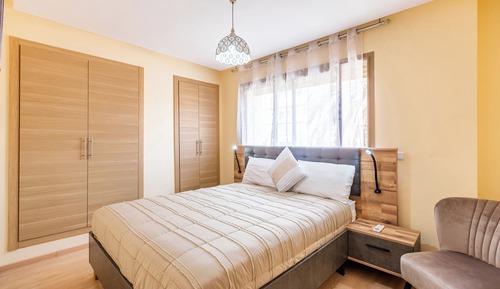 Apartamento tradicional, 5 habitaciones, balcón
