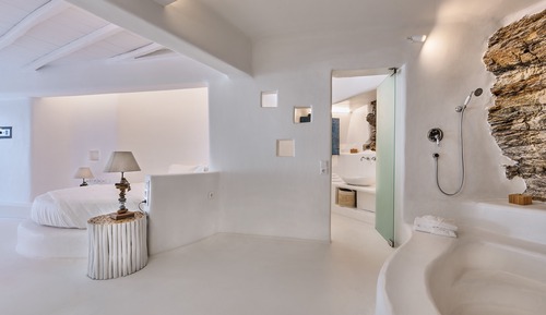 Three-Bedroom Suite with Spa Bath