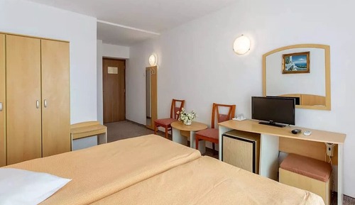 Habitación con 1 cama doble o 2 individuales, vistas a la ciudad