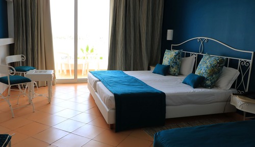 Habitación con 1 cama doble o 2 individuales