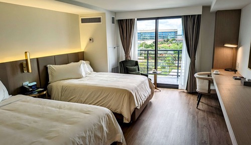 Habitación, 2 camas dobles, no fumadores (Hearing Accessible, Shared Balcony)