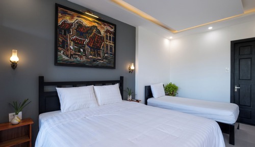Habitación familiar, varias camas, vistas a la ciudad