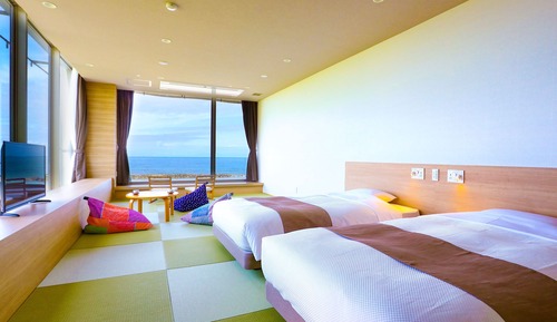 Habitación superior con 2 camas individuales, no fumadores, vistas al mar (Terrace, Shower Only)