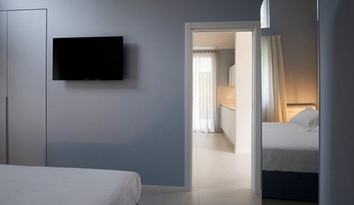Apartamento clásico, vistas parciales al mar