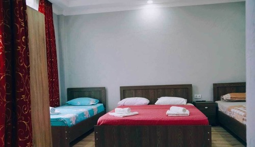 Habitación cuádruple familiar, vistas al jardín