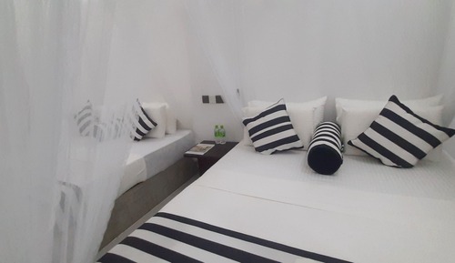 Habitación cuádruple Deluxe, no fumadores, vistas al jardín