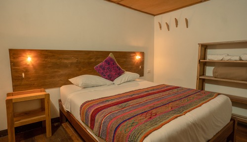 Habitación clásica, 1 cama doble, baño privado, vistas al patio