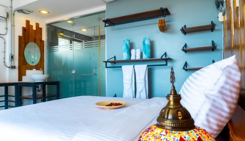 Habitación Deluxe, 1 cama de matrimonio, acceso a la piscina, vistas a la piscina