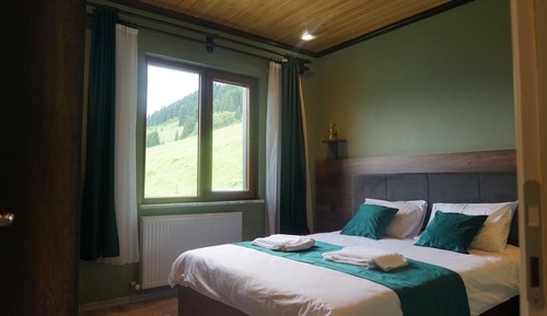 Luxury Condo, 1 Double Bed with Sofa bed