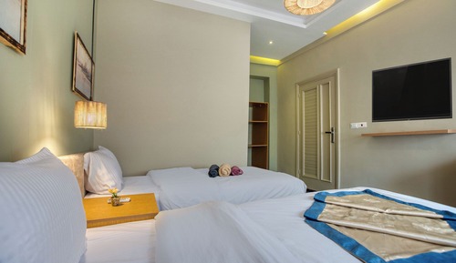 Habitación Deluxe con 1 cama doble o 2 individuales, balcón