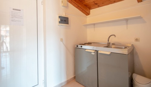 Habitación básica con 1 cama doble o 2 individuales