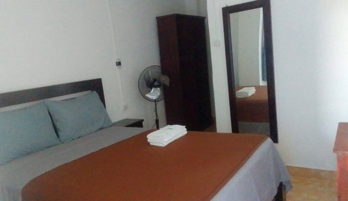 Habitación estándar doble, 1 cama doble, no fumadores, baño privado