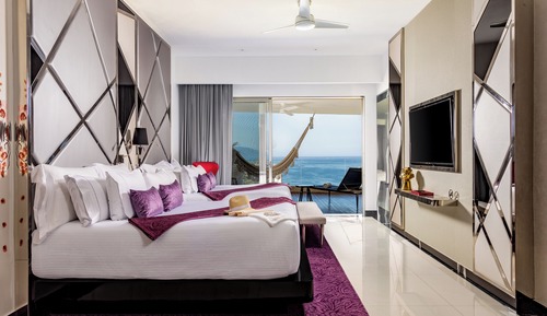 Two Ultra Suites South Connected + $125 Daily Resort Credits