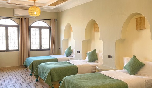 Habitación triple Confort, dormitorio mixto, accesible para personas con discapacidad