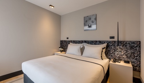 Habitación Confort con 1 cama doble o 2 individuales
