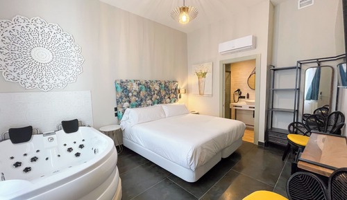 Habitación Premium doble, 1 cama de matrimonio grande, bañera de hidromasaje