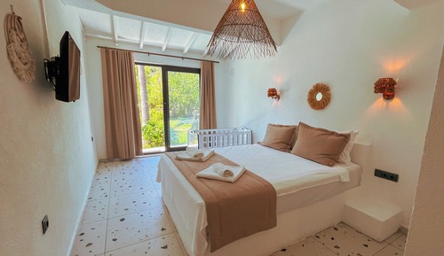 Habitación familiar con 1 cama doble o 2 individuales