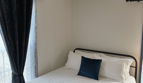 Estudio clásico (Room 202)