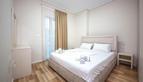 Apartamento, 2 habitaciones, balcón