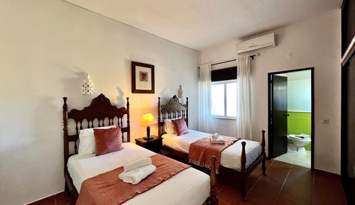 Apartment, 3 Bedrooms, Pool Access