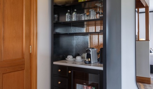 Suite (Lodge)