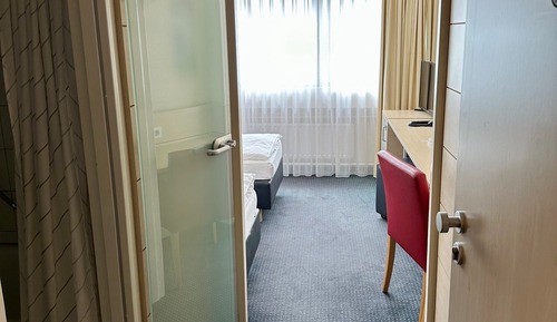 Habitación estándar con 1 cama doble o 2 individuales