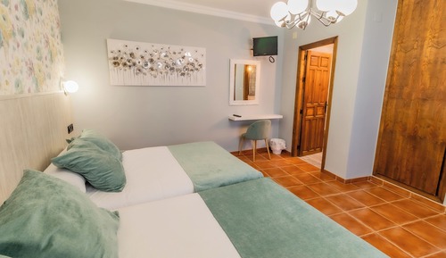 Habitación triple estándar, vistas al jardín