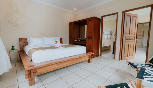 Habitación básica con 1 cama doble o 2 individuales
