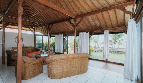 Habitación básica con 1 cama doble o 2 individuales