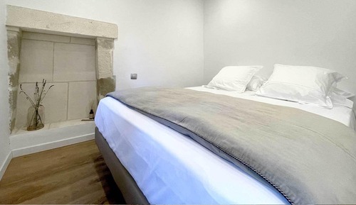 Habitación Confort doble, 1 cama de matrimonio, acceso a la piscina, en la zona del jardín
