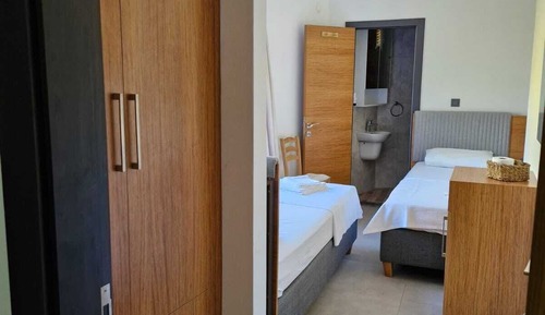 Habitación clásica con 2 camas individuales