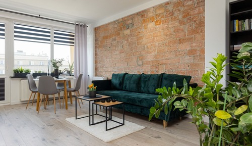 Studio, Balcony