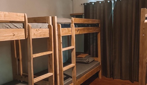 Dormitorio compartido, dormitorio mixto