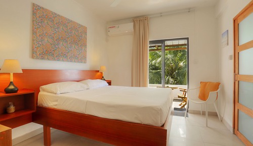 Habitación estándar doble, 1 cama doble, no fumadores, vistas parciales al mar