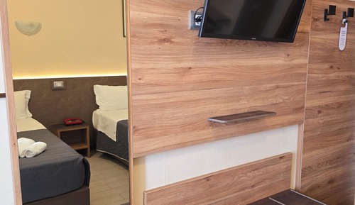 Habitación básica con 2 camas individuales, 2 camas individuales